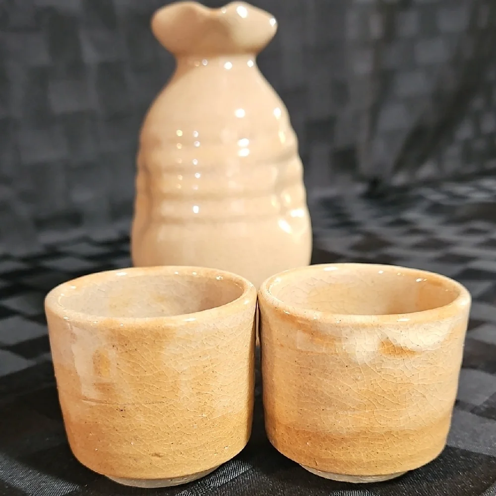 Japanese Hagi Ware Ceramic Sake Set - Signed Studio Pottery Tokkuri & 2 Cups